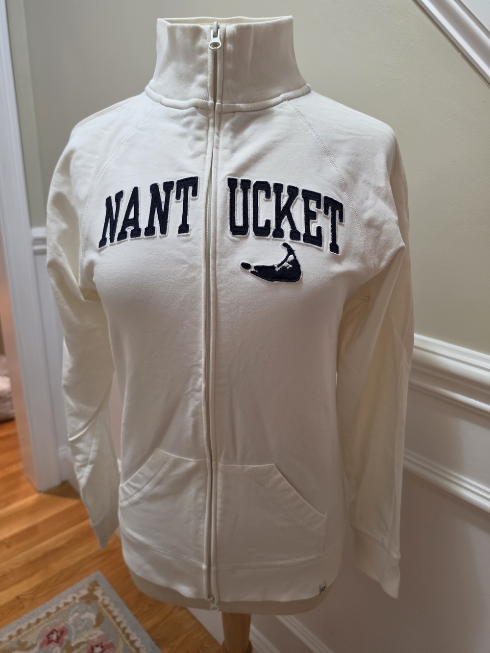 47 Women's Nantucket White Full-Zip Jacket with Navy Applique
